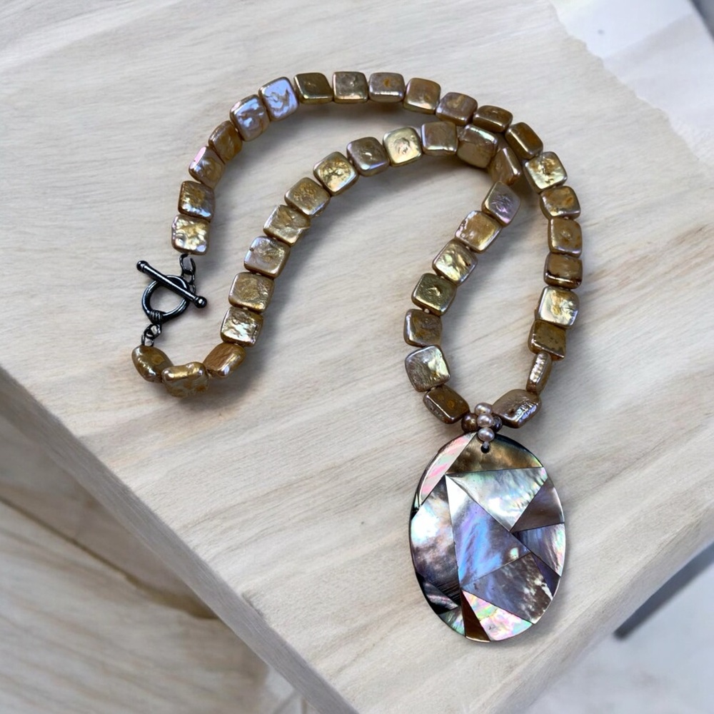 Square Pearls Necklace with Oval Double Sided Mother of Pearl Inlay Pendant